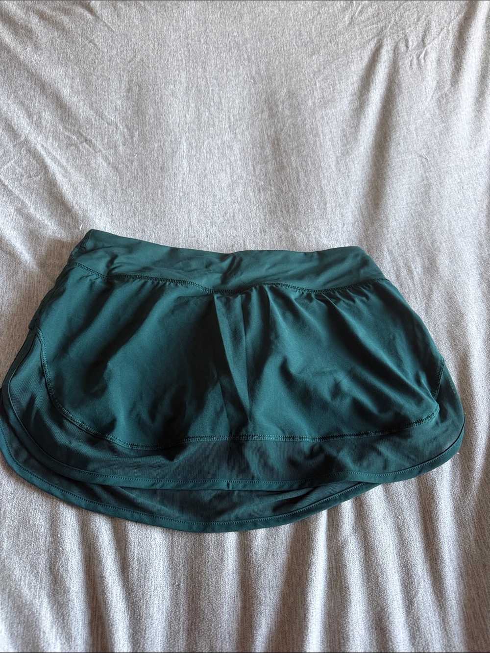 Lululemon Hotty Hot Skirt Deep Green Size 6 Athletic Skort